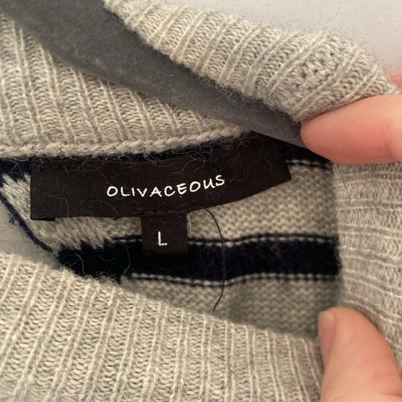 OLIVACEOUS STRIPED SWEATER with open back size large - Picture 3 of 5